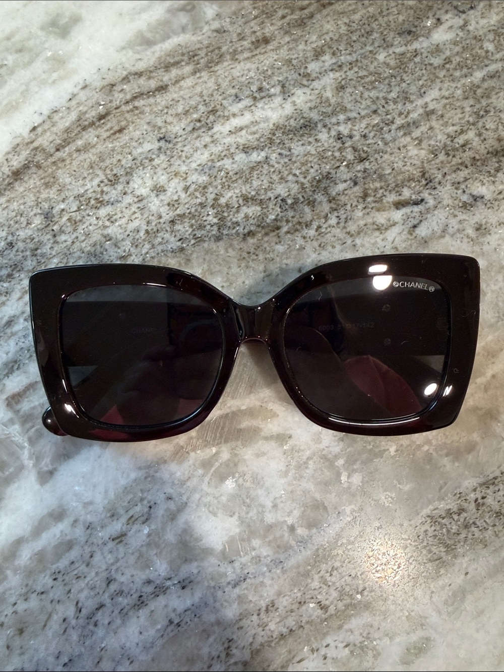 CC Women's Oversized Square Sunglasses in black